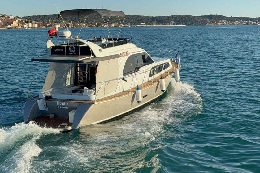 Ayvalık Motoryat   Seyir 8 kişi 9.5 m İlan No: #18705 2