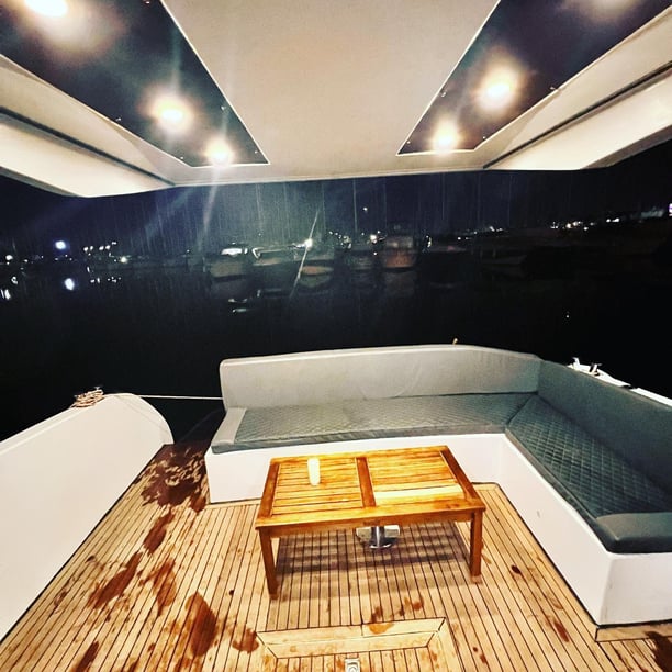 Izmir Yacht à moteur Cabine 2  Couchettes 6  Invités 8  11 m Numéro de l'annonce: #18716 4