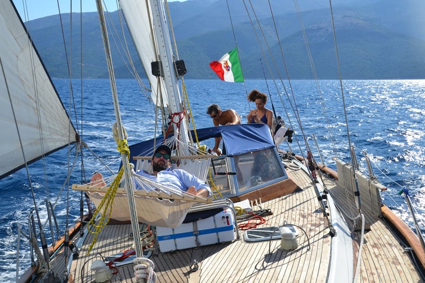 Lipari Sailboat 3 cabin 7 berths 7 guests 13.5 m Listing Number: #18740 2