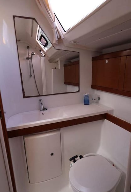 Koh Chang Sailboat 4 cabin 7 berths 7 guests 16.7 m Listing Number: #18742 5