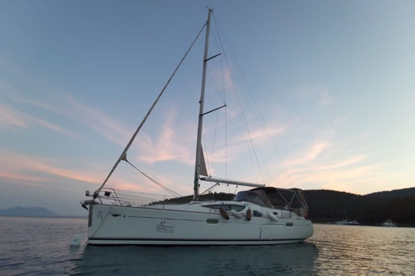 Bodrum Yelkenli 2 kabin Konaklama 4 kişi Seyir 4 kişi 12.59 m İlan No: #18778