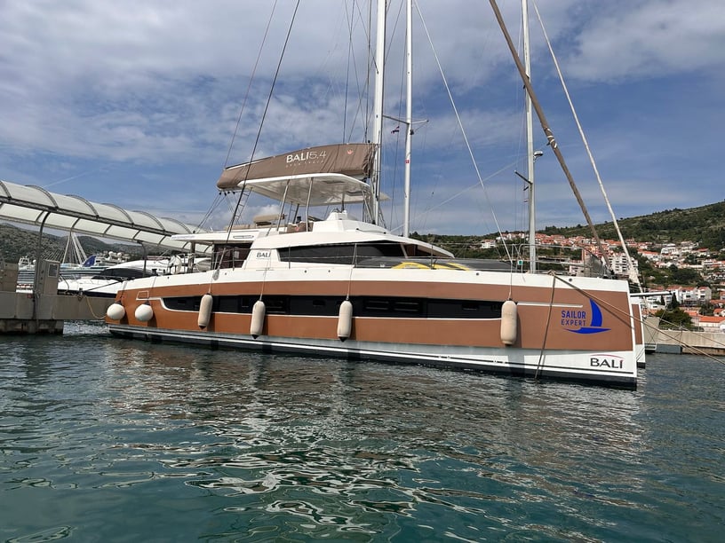 Dubrovnik Catamaran 7 cabin 10 berths 12 guests 16.93 m Listing Number: #18792