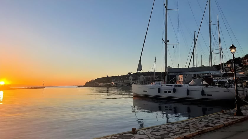 Martinique Segelboot 5 Kabine 8 Liegeplätze 10 Gäste 17.15 m Nummer des Inserats: #18826 5