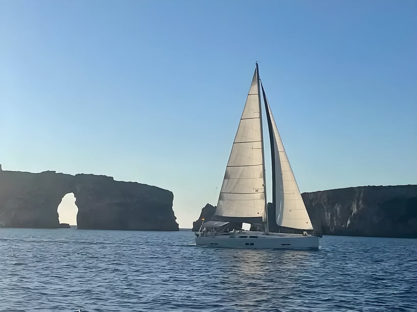 Martinique Zeilboot Cabine 5  8  slaapplaatsen 10  gasten 17.15 m Lijstnummer: #18826 4