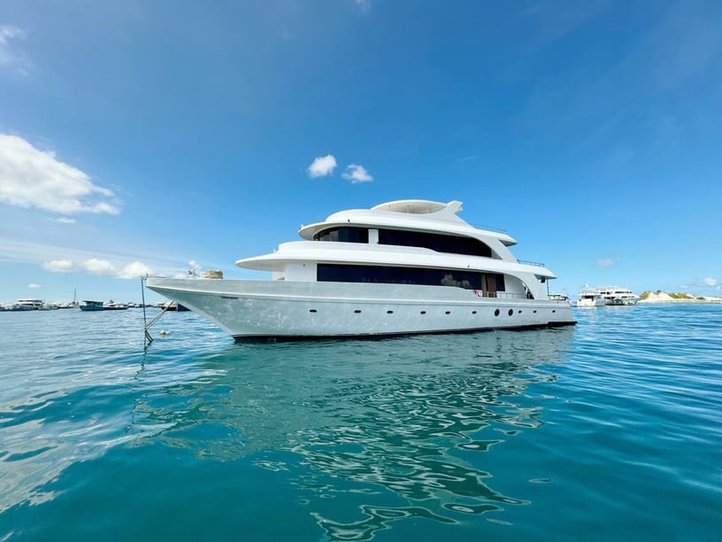 Hulhumale Motor Yacht 10 cabin 20 berths 23 guests 30 m Listing Number: #18856