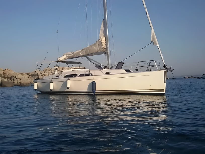 Piombino Barca a vela cabina 3  cuccette 8  8  ospiti 11.35 m Numero dell'inserzione: #18858 3