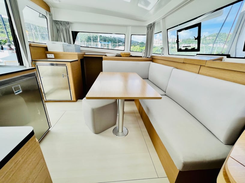 Andratx Catamaran Cabine 4  Couchettes 8  Invités 8  11.33 m Numéro de l'annonce: #18905 5