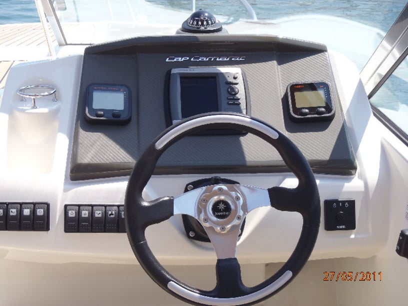 Sitges - Barcelona Motorboot Cabine 1  1  slaapplaatsen 1  gasten 7.35 m Lijstnummer: #18939 2