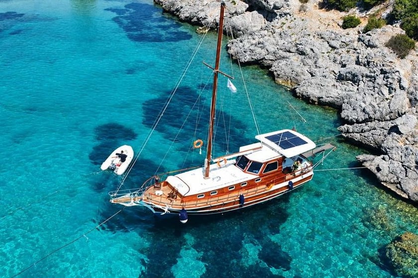 Bodrum Gulet 2 cabin 4 berths 4 guests 15 m Listing Number: #18946