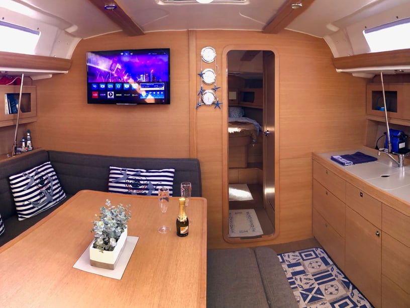 Rome Yelkenli 3 kabin Konaklama 6 kişi Seyir 6 kişi 13.5 m İlan No: #19009 3