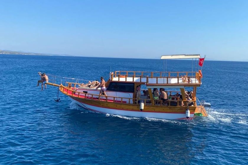 Izmir Gulet   12 guests 11.9 m Listing Number: #19014