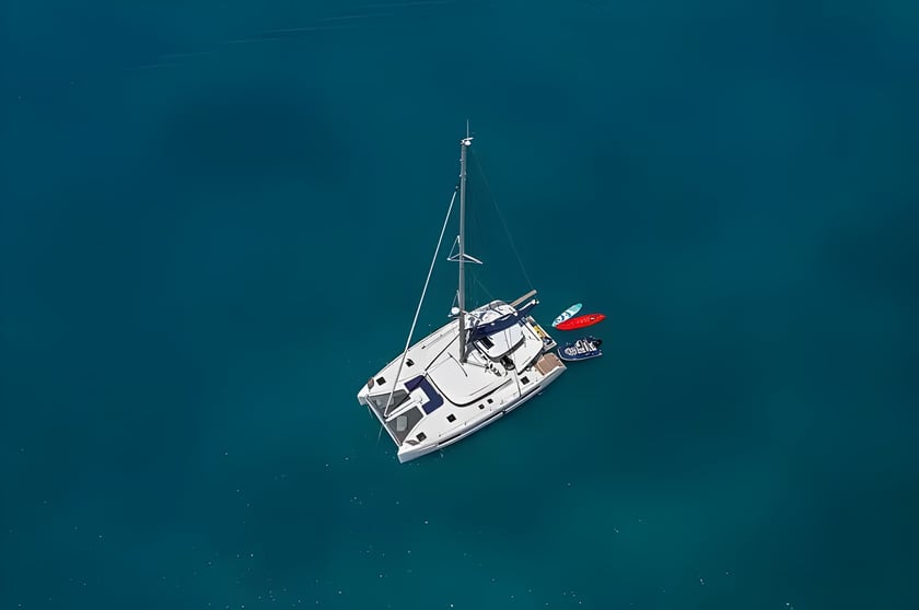 Porto Cheli Catamarán Cabina 6  10  literas 8  invitados 13.99 m Número de anuncio: #19043 4