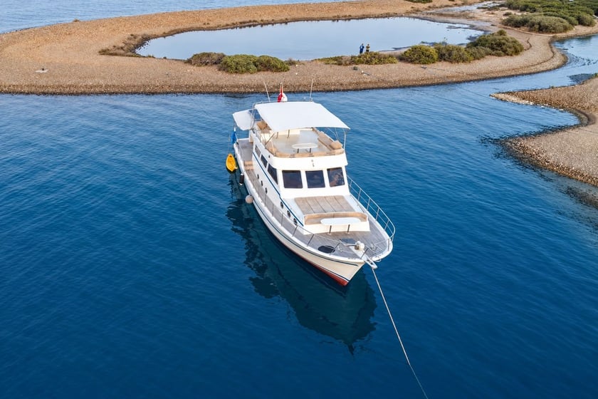 Gocek Yate a motor Cabina 4  8  literas 10  invitados 21 m Número de anuncio: #19055