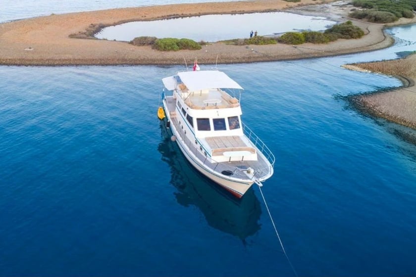 Göcek Motoryacht 4 Kabine 8 Liegeplätze 10 Gäste 21 m Nummer des Inserats: #19055