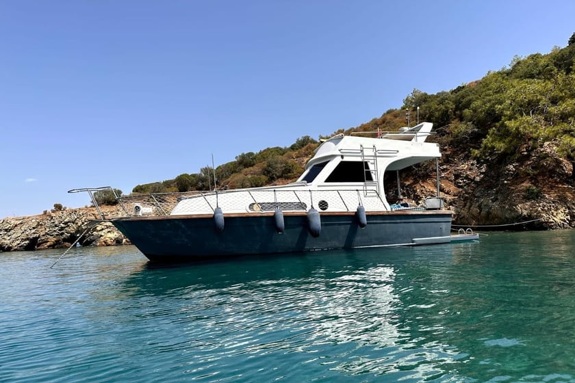 Fethiye Motor Yacht 1 cabin  5 guests 10 m Listing Number: #19071