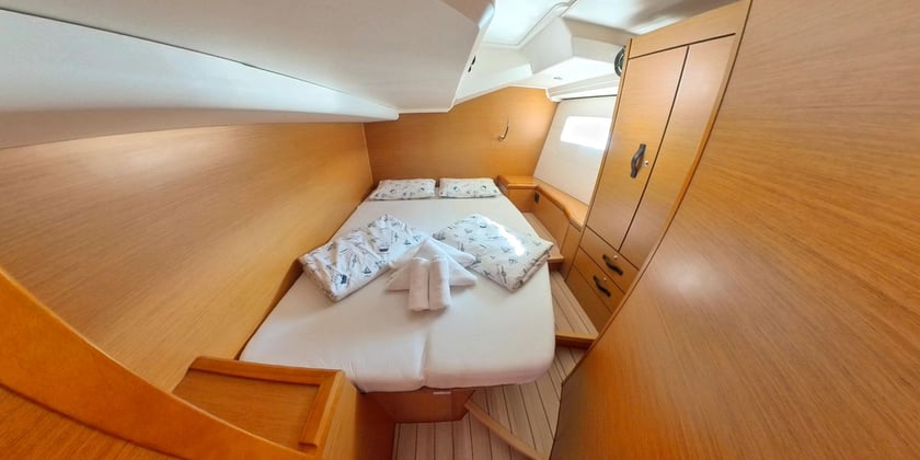 Pirovac Sailboat 5 cabin 10 berths 10 guests 16.16 m Listing Number: #19088 5