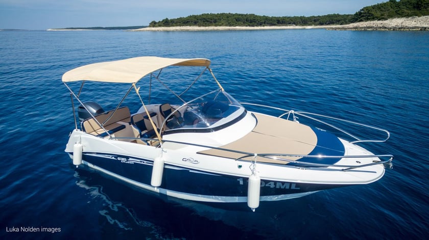 Mali Lošinj Motorboat  2 berths 7 guests 6.3 m Listing Number: #19123 5