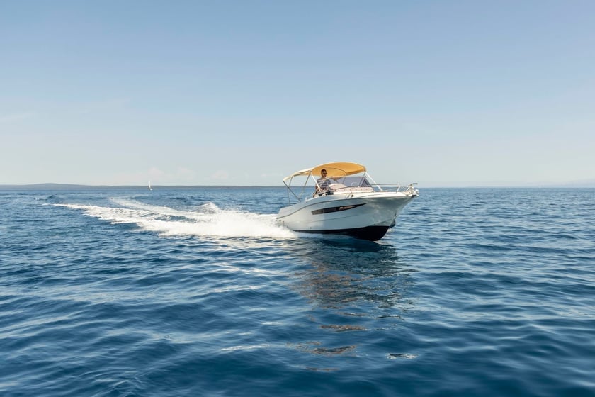 Mali Lošinj Bateau à moteur Cabine 1  Couchettes 2  Invités 7  6.9 m Numéro de l'annonce: #19124 4