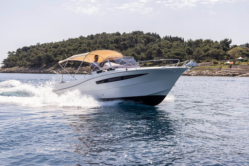 Mali Lošinj Motorboat   9 guests 7.7 m Listing Number: #19125 5