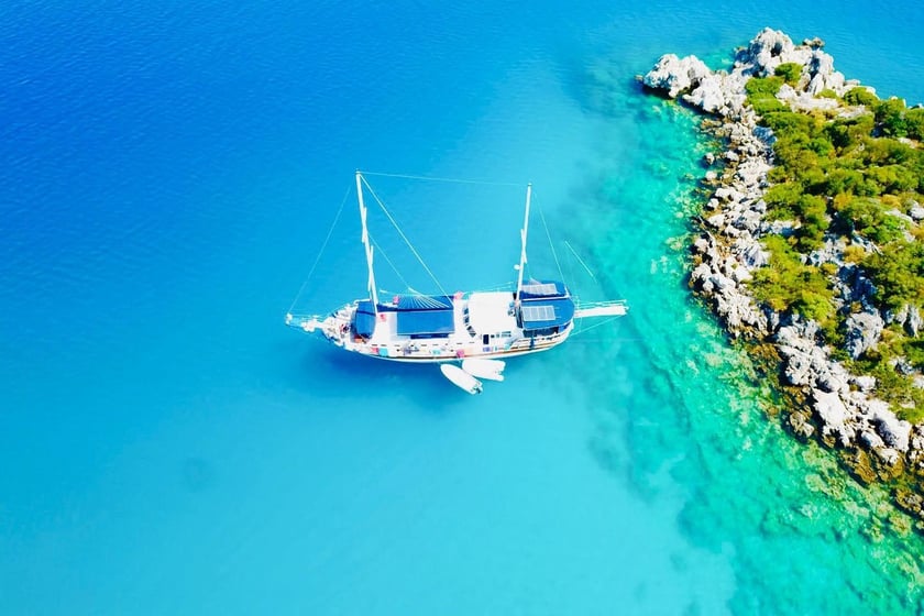 Kas Gulet 6 cabin 12 berths 12 guests 25 m Listing Number: #19132 2
