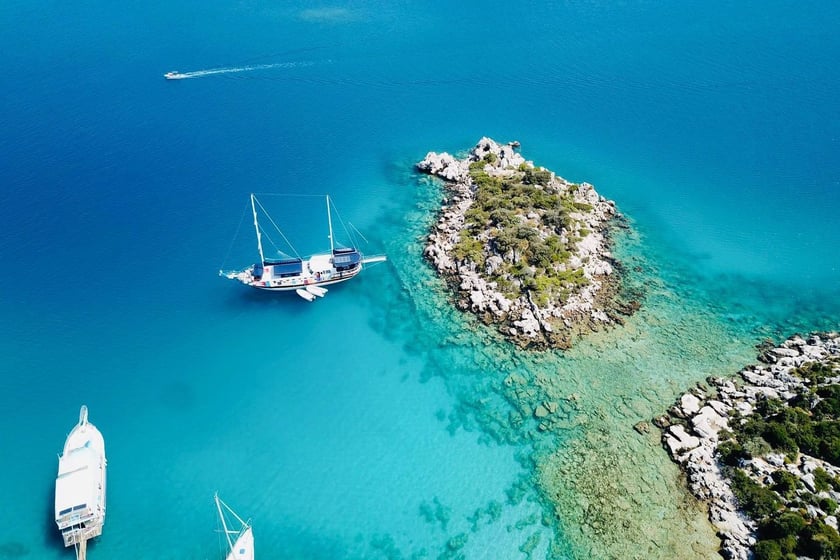 Kas Gulet 6 cabin 12 berths 12 guests 25 m Listing Number: #19132