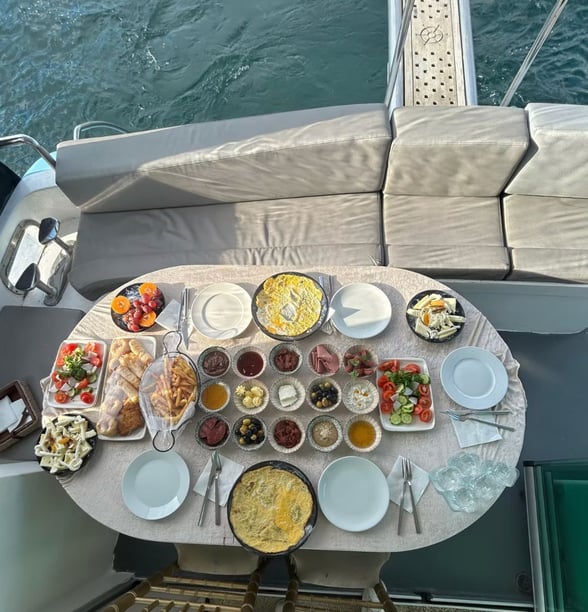 Unkapanı Motoryat   Seyir 12 kişi 13 m İlan No: #19133 4