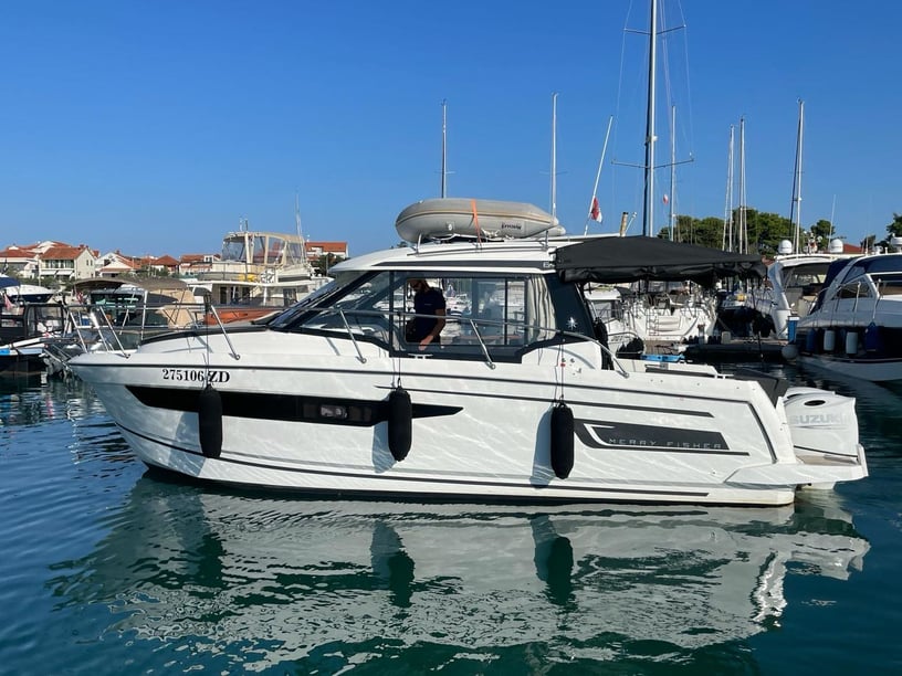 Zadar Motorboat 2 cabin 6 berths 6 guests 9.07 m Listing Number: #19143