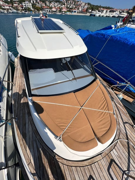 Cesme Yacht à moteur Cabine 1  Couchettes 3  Invités 6  9.5 m Numéro de l'annonce: #19177 3