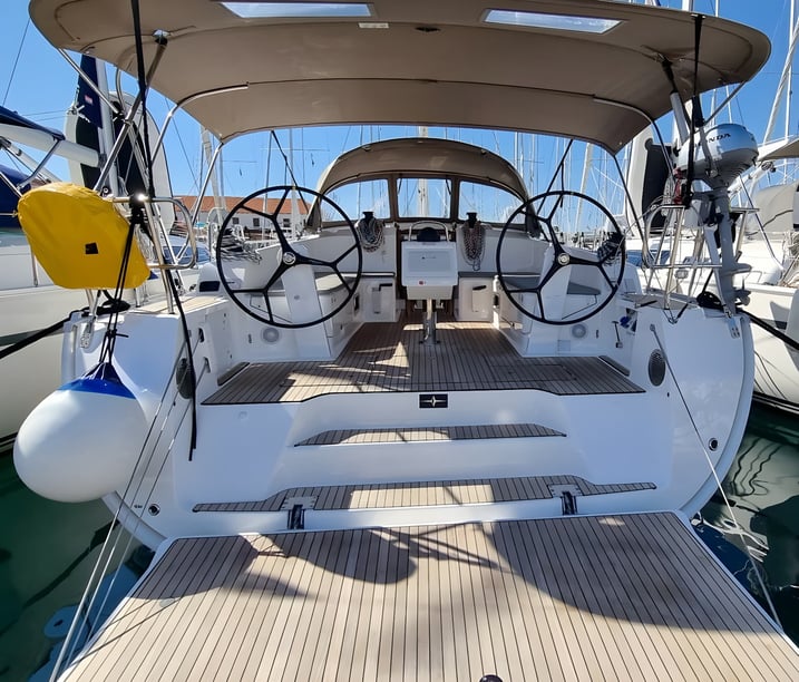 Trogir Sailboat 4 cabin 9 berths 9 guests 14.27 m Listing Number: #19208