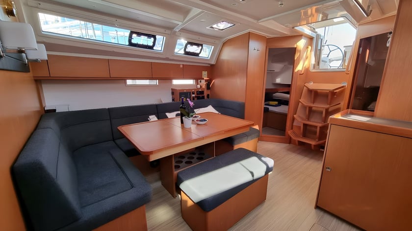 Trogir Sailboat 4 cabin 9 berths 9 guests 14.27 m Listing Number: #19208 5