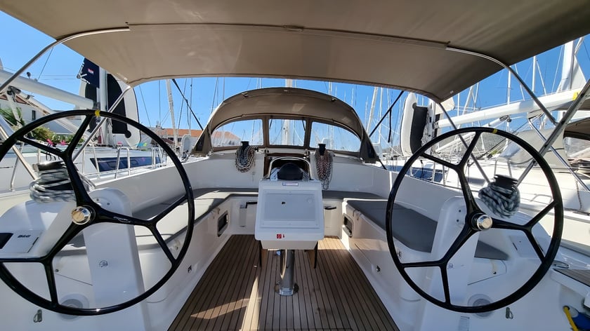 Trogir Sailboat 4 cabin 9 berths 9 guests 14.27 m Listing Number: #19208 4