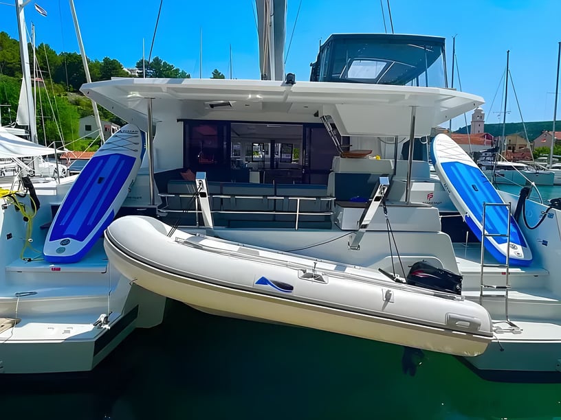 Skradin Catamaran 4 cabin 10 berths 10 guests 12.58 m Listing Number: #19222 3