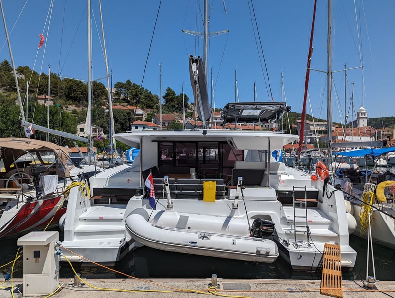 Skradin Catamaran 4 cabin 10 berths 10 guests 12.58 m Listing Number: #19222