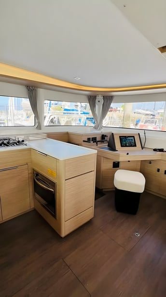 Gouvia Catamaran 6 cabin 10 berths 10 guests 13.99 m Listing Number: #19280 5