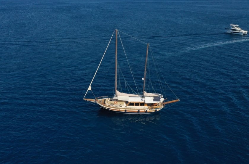 Bodrum Gulet 3 cabin 5 berths 5 guests 18 m Listing Number: #19346 5
