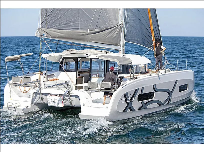 Palma de Mallorca Catamaran 4 cabin 8 berths 8 guests 11.33 m Listing Number: #19414