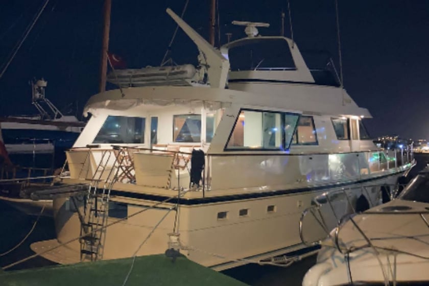 İzmir Yate a motor   4  invitados 19 m Número de anuncio: #19442 2