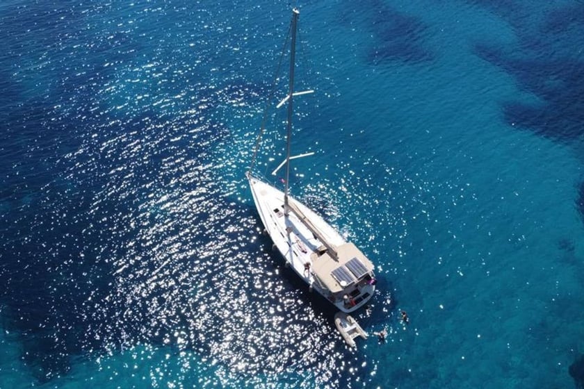 Fethiye Sailboat 2 cabin 4 berths 4 guests 10.6 m Listing Number: #19468 2