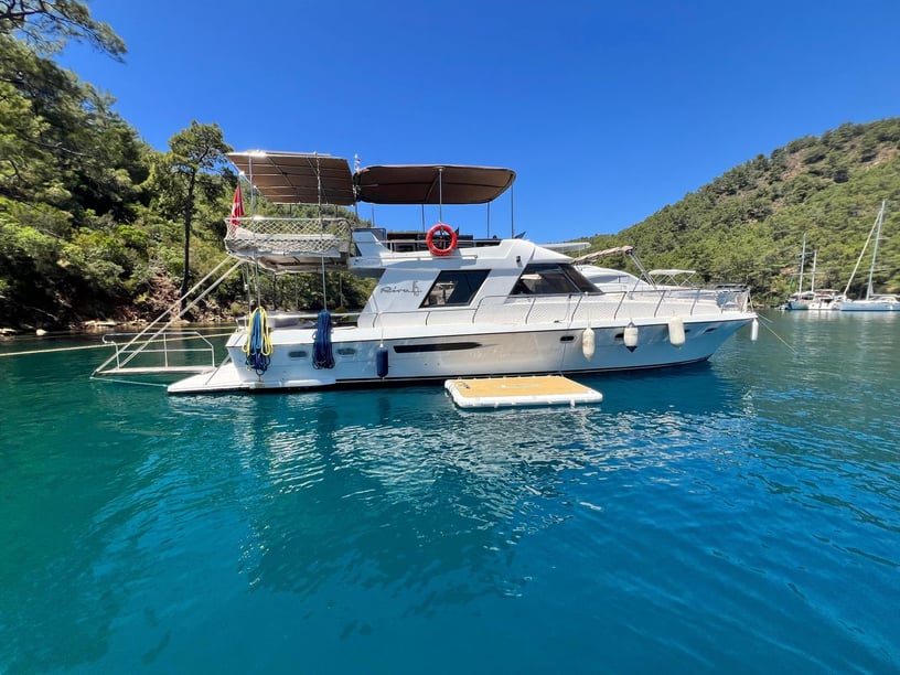 Gocek Yate a motor Cabina 3  5  literas 6  invitados 15 m Número de anuncio: #19472 3
