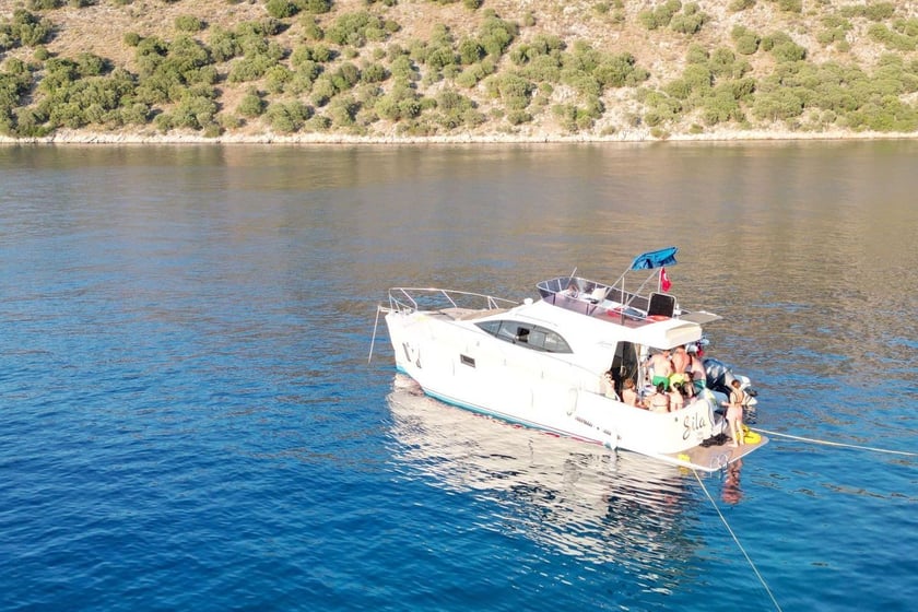 Göcek Motoryacht 2 Kabine 3 Liegeplätze 6 Gäste 12 m Nummer des Inserats: #19500 4