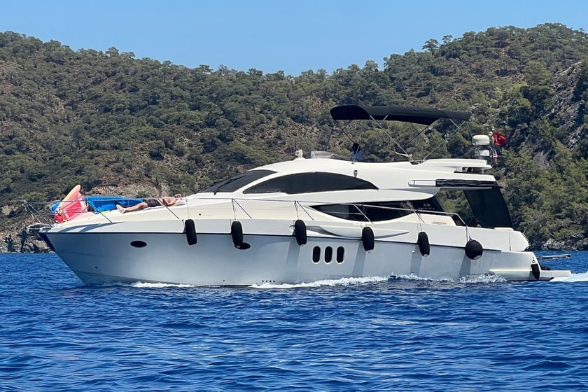 Fethiye Motorjacht Cabine 3  6  slaapplaatsen 6  gasten 17 m Lijstnummer: #19514