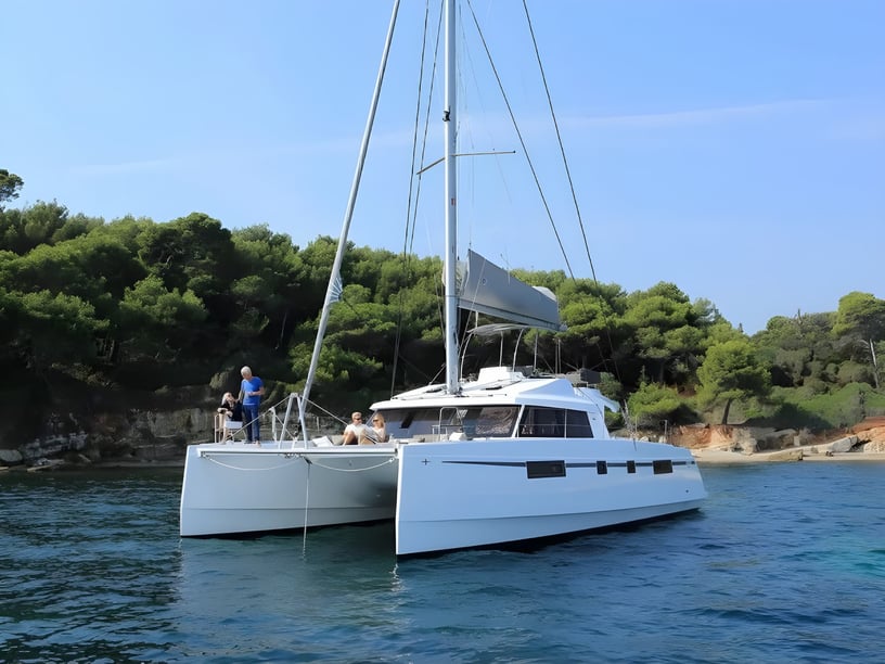 Athens Catamaran 6 cabin 10 berths 10 guests 13.71 m Listing Number: #19520