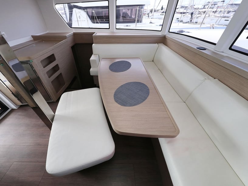 Sukošan Catamaran 6 cabin 12 berths 12 guests 12.94 m Listing Number: #19555 4