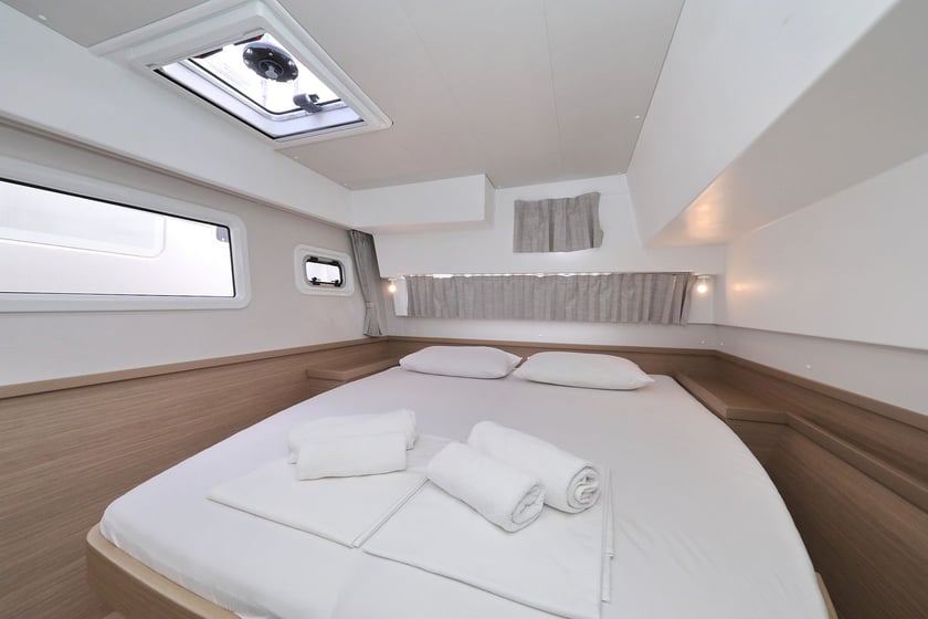 Sukošan Catamaran 6 cabin 12 berths 12 guests 12.94 m Listing Number: #19555 5
