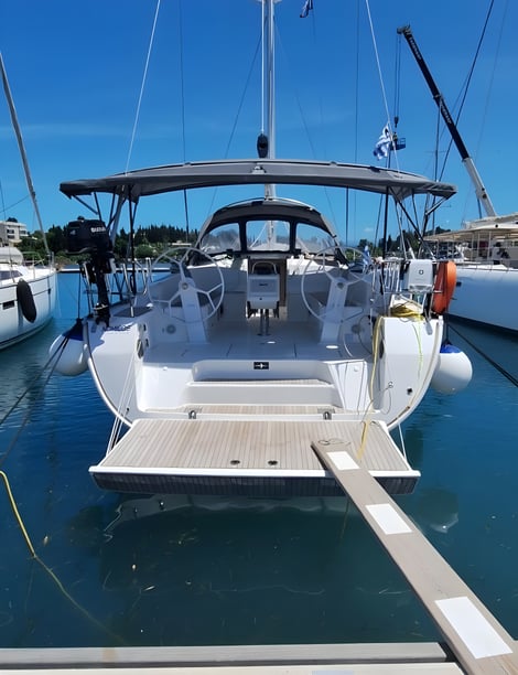 Gouvia Segelboot 4 Kabine 8 Liegeplätze 9 Gäste 14.1 m Nummer des Inserats: #19573