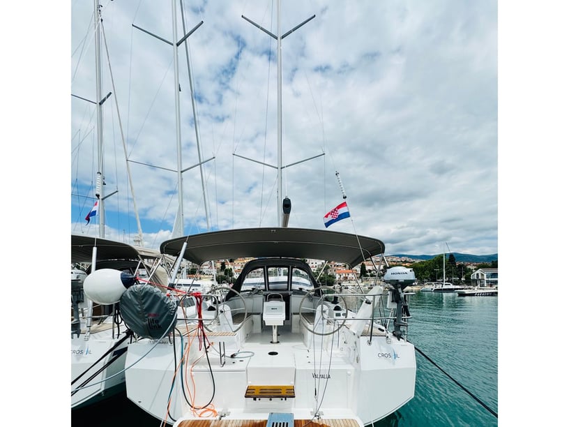 Novi Vinodolski Zeilboot Cabine 3  8  slaapplaatsen 8  gasten 11.9 m Lijstnummer: #19576