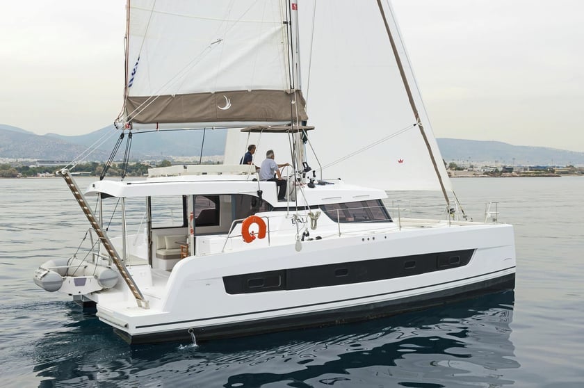 Lefkada Catamaran 4 cabin 10 berths 10 guests 12.31 m Listing Number: #19594