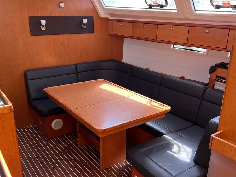 Tourlos Barca a vela cabina 4  cuccette 9  9  ospiti 14.27 m Numero dell'inserzione: #19597 2