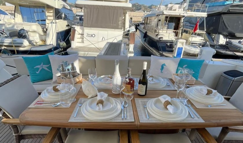 Bodrum Motorjacht Cabine 3  6  slaapplaatsen 6  gasten 20 m Lijstnummer: #19605 5