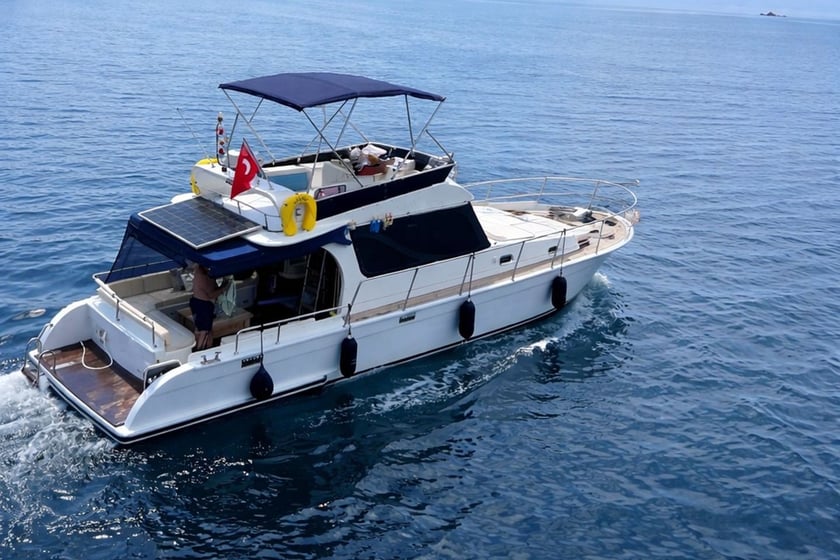 Ayvalik Motoryacht 1 Kabine 2 Liegeplätze 10 Gäste 11.5 m Nummer des Inserats: #19631